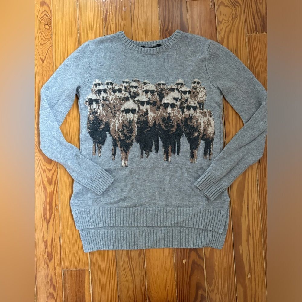BCBG MaxAzria Sweater - Picture 2 of 8